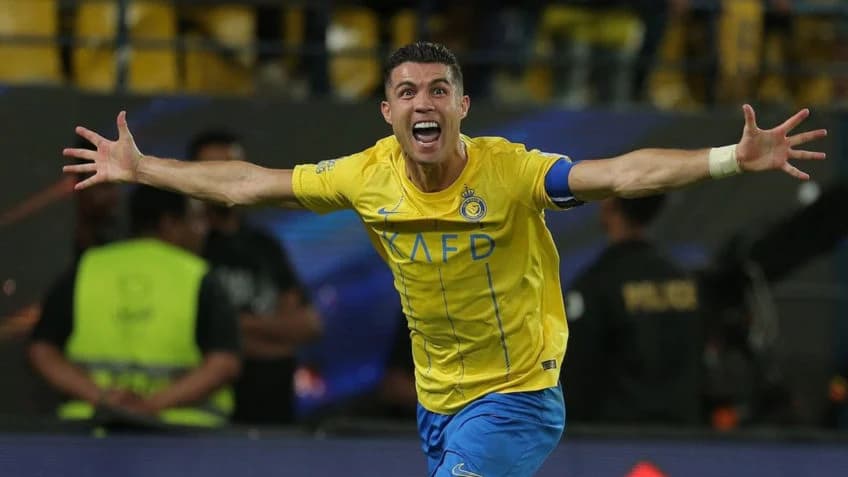 Cristiano Ronaldo avalia possibilidade de atuar no Brasil em 2025 por empréstimo.